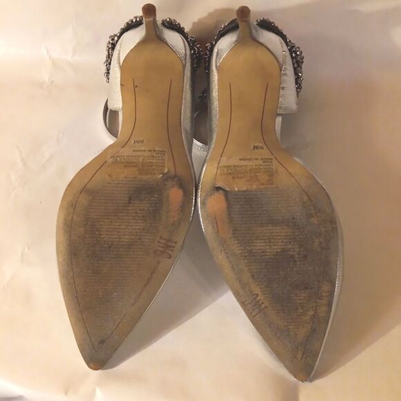 International Concepts Kaison Silver Heels - Picture 10 of 13